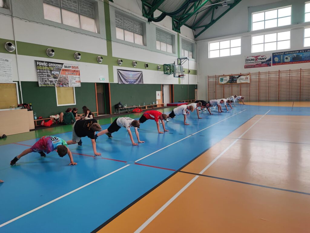 obóz sportowy 2023 trening trening